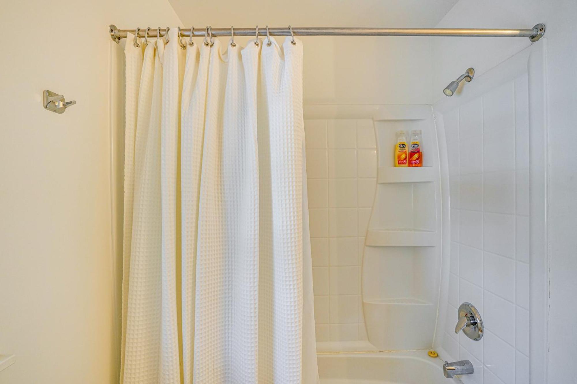 Private Guest House In Dtwn Lenox, Walk To Dining! Eksteriør billede