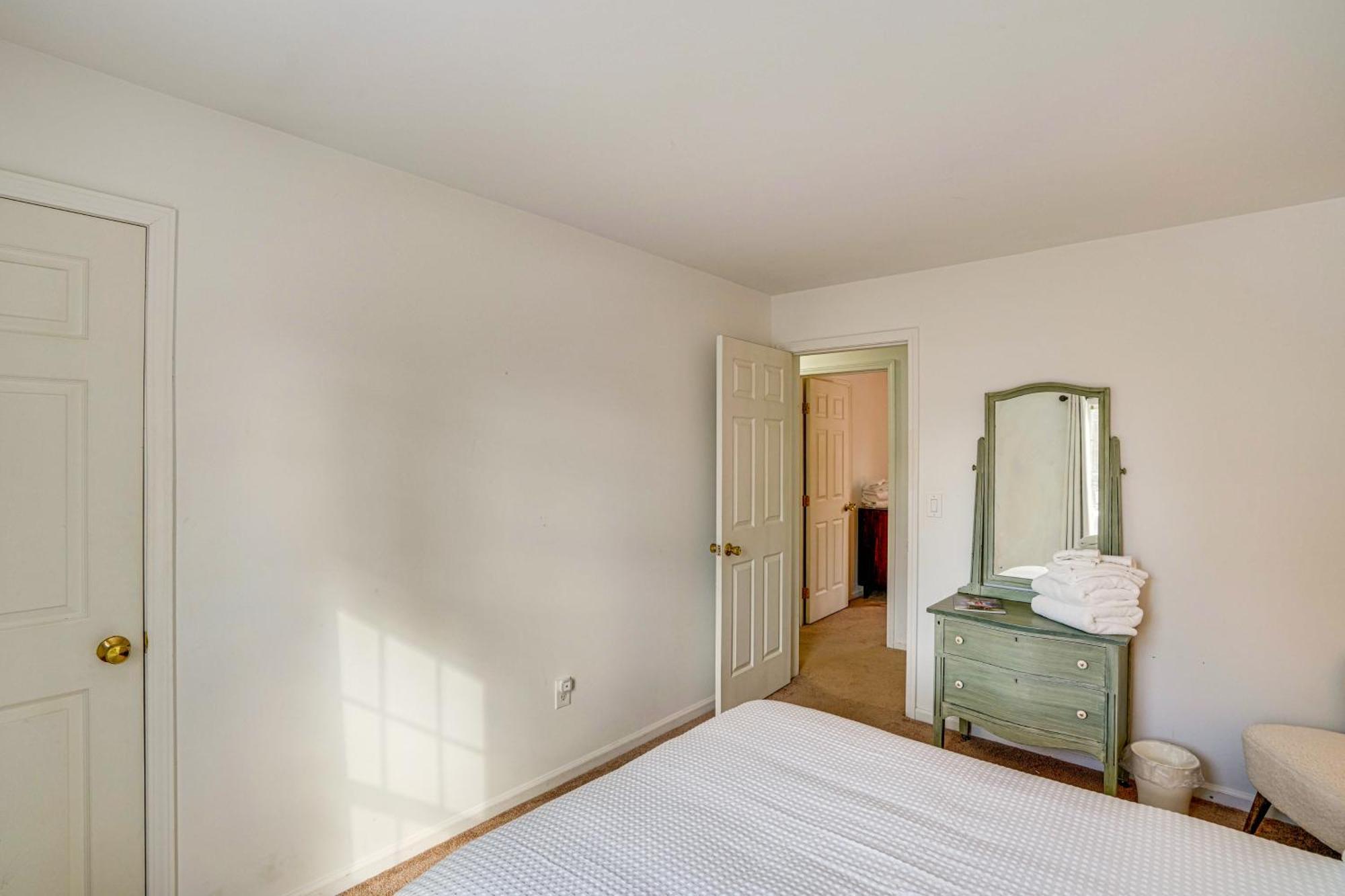 Private Guest House In Dtwn Lenox, Walk To Dining! Eksteriør billede