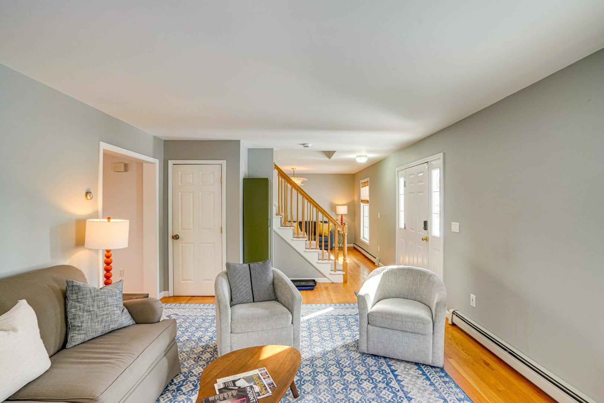Private Guest House In Dtwn Lenox, Walk To Dining! Eksteriør billede