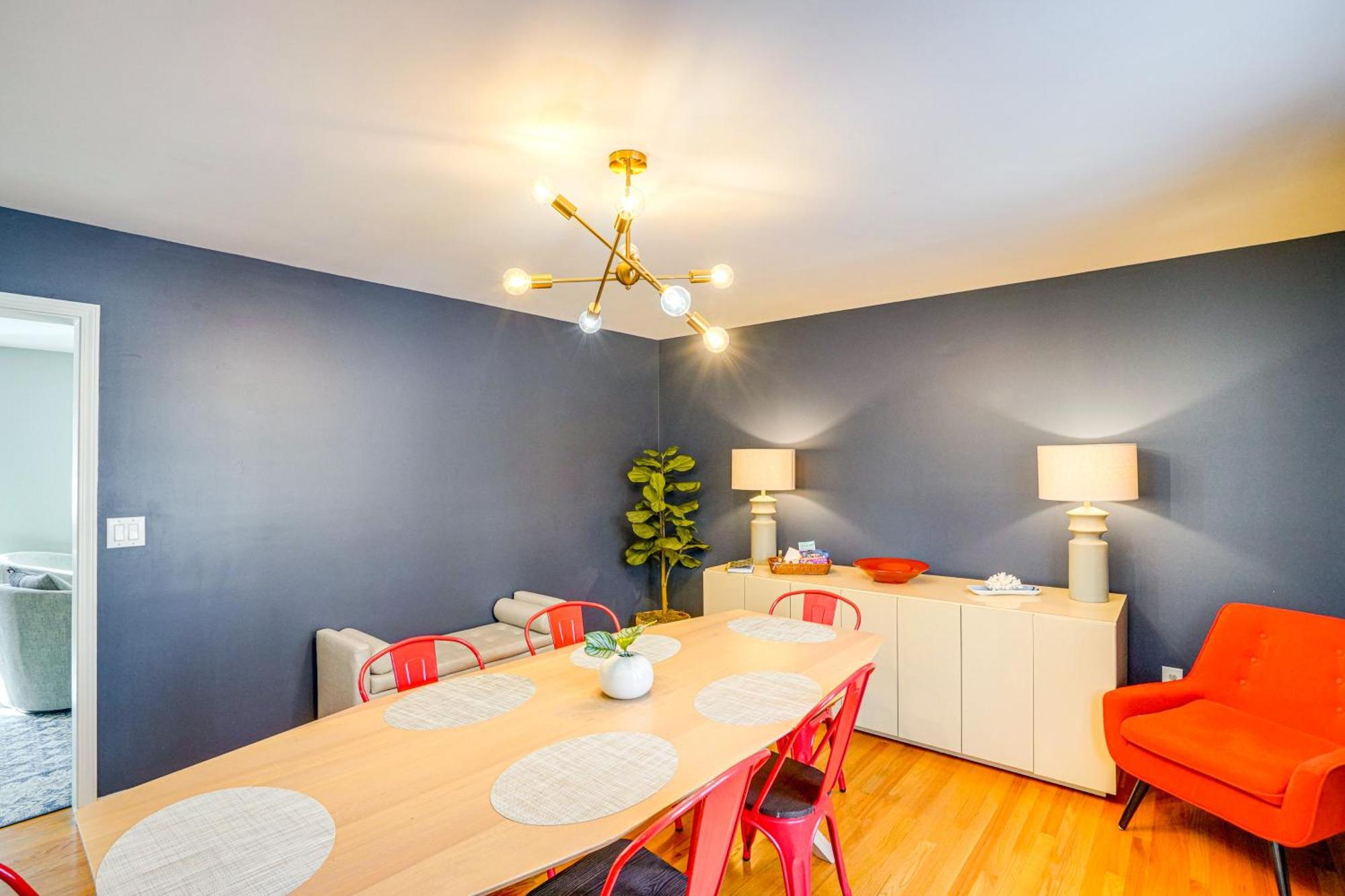 Private Guest House In Dtwn Lenox, Walk To Dining! Eksteriør billede