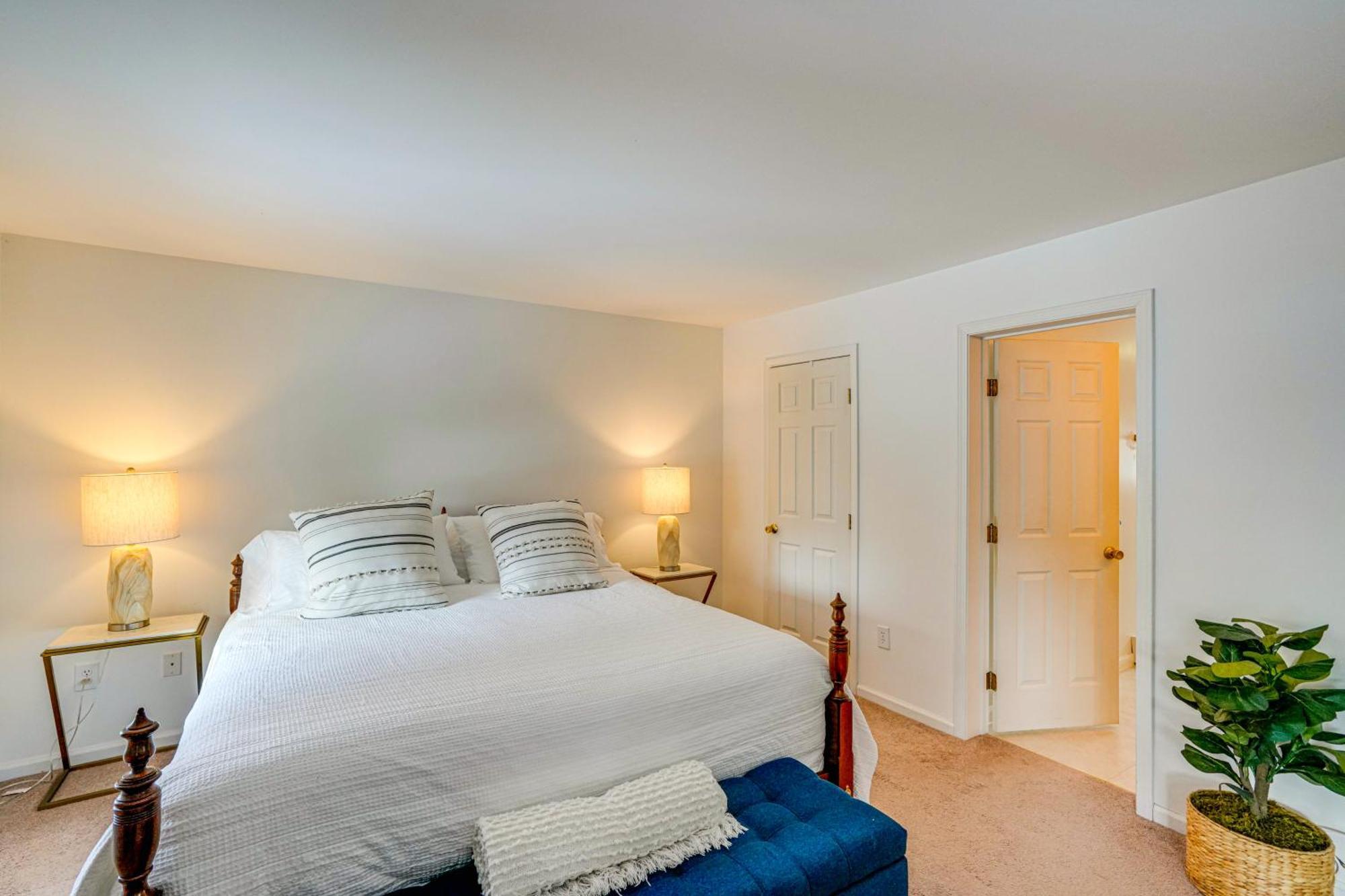 Private Guest House In Dtwn Lenox, Walk To Dining! Eksteriør billede